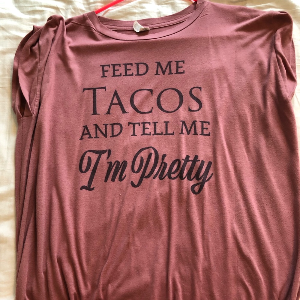 Printed T-shirt.